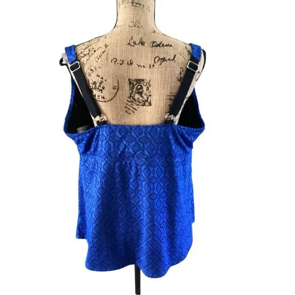 Catherine’s swim Top - Picture 2 of 5